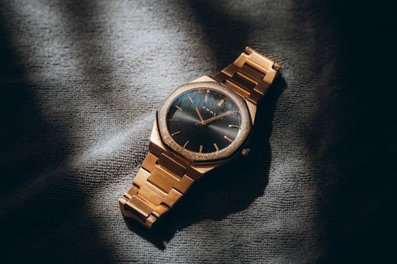 Minimal Gold Watch